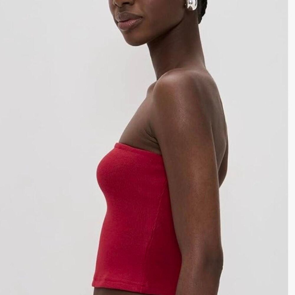 Lioness Women's Red Crop-top - Picture 3 of 4